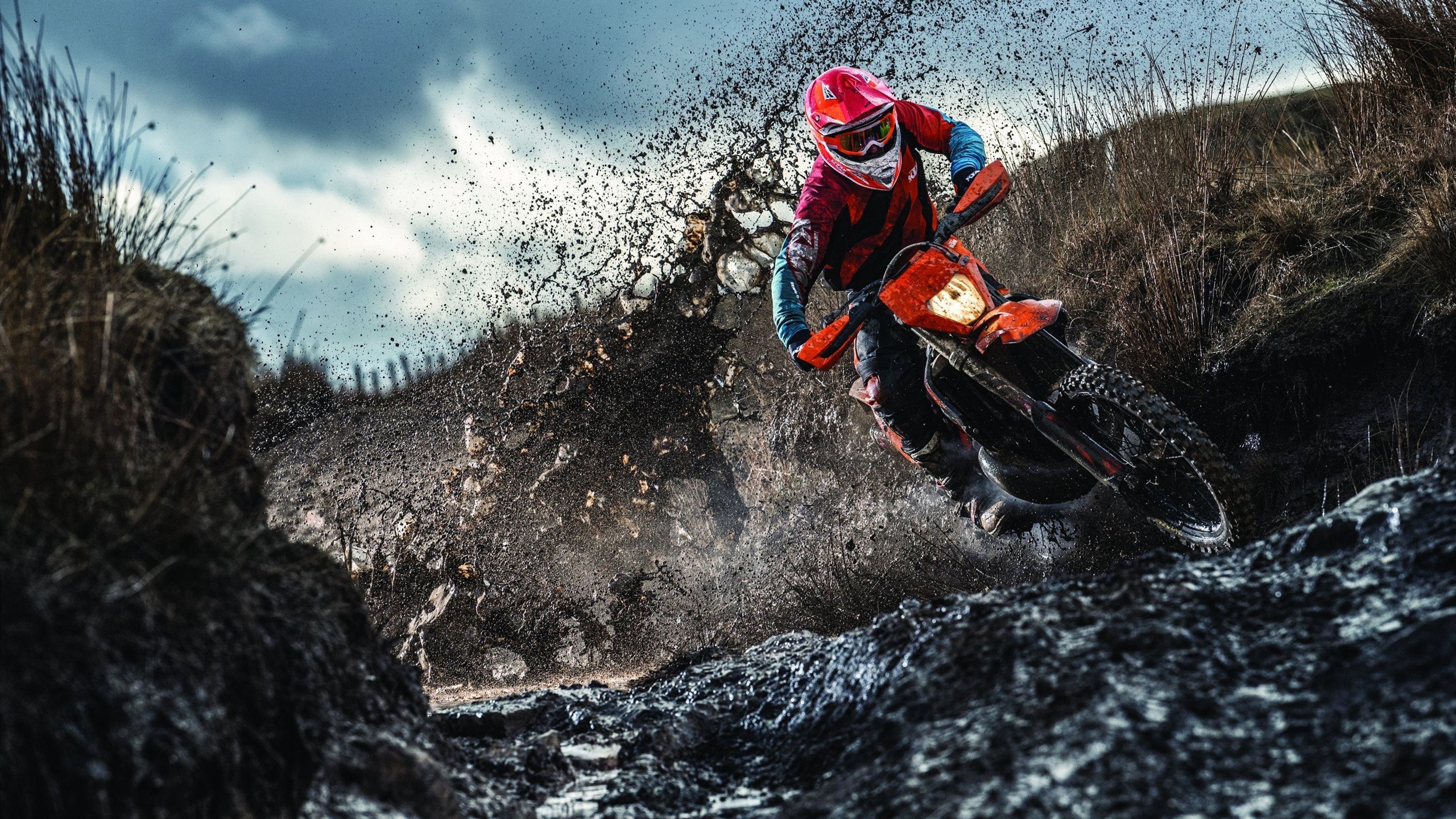 《电竞行业跨界融合：从游戏到电影、电视剧的全新布局》，电竞领域