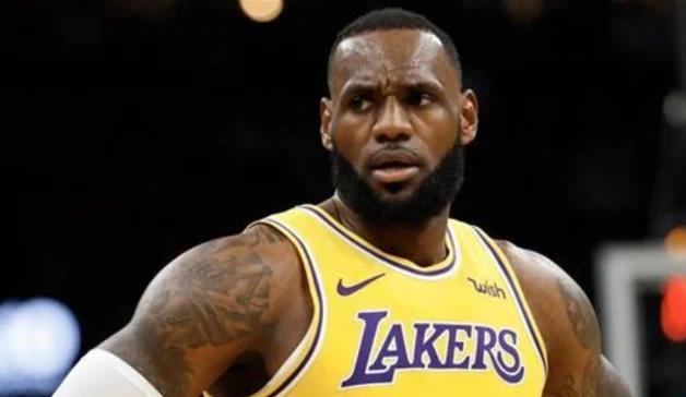 詹姆斯再刷新纪录！成为NBA历史得分王的简单介绍
