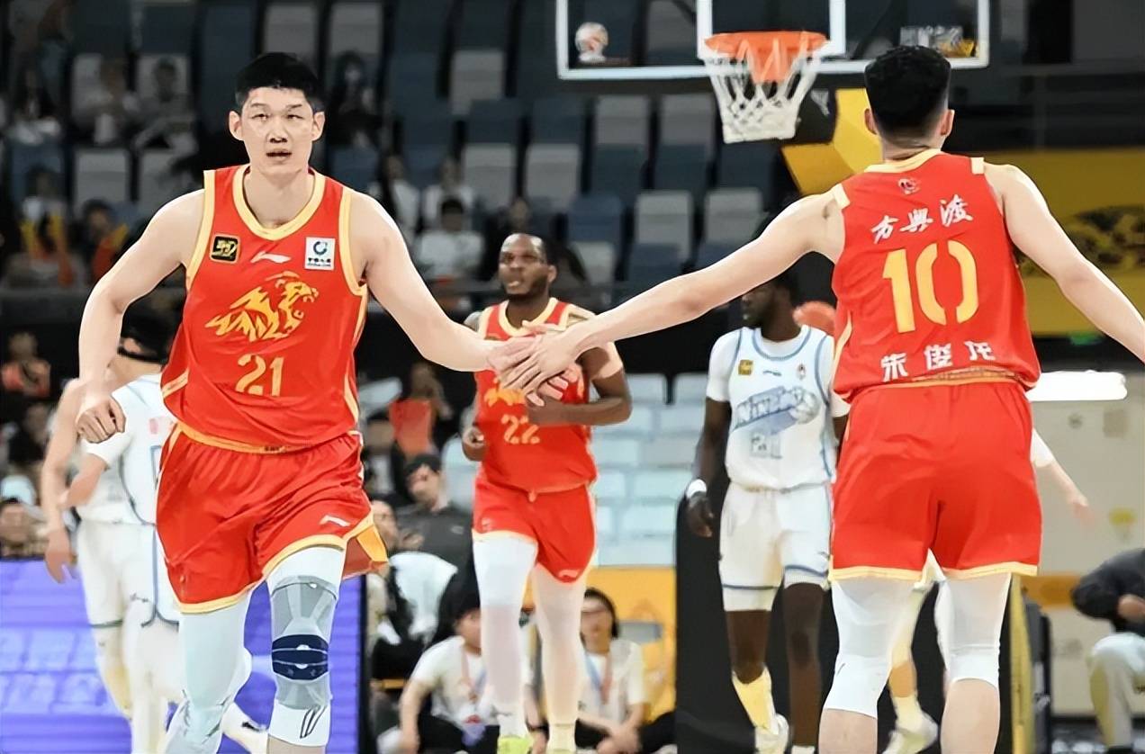 包含胡金秋冲击MVP：广厦队内线核心再进化的词条