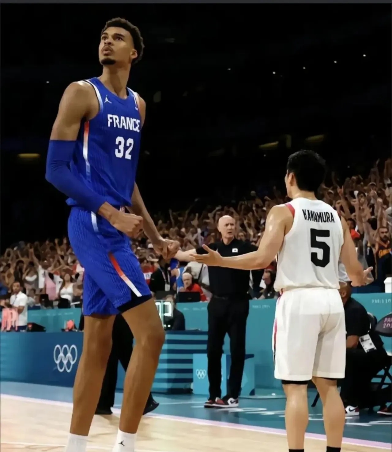 开云体育在线下载-八村塁成日本男篮核心，NBA历练显成效